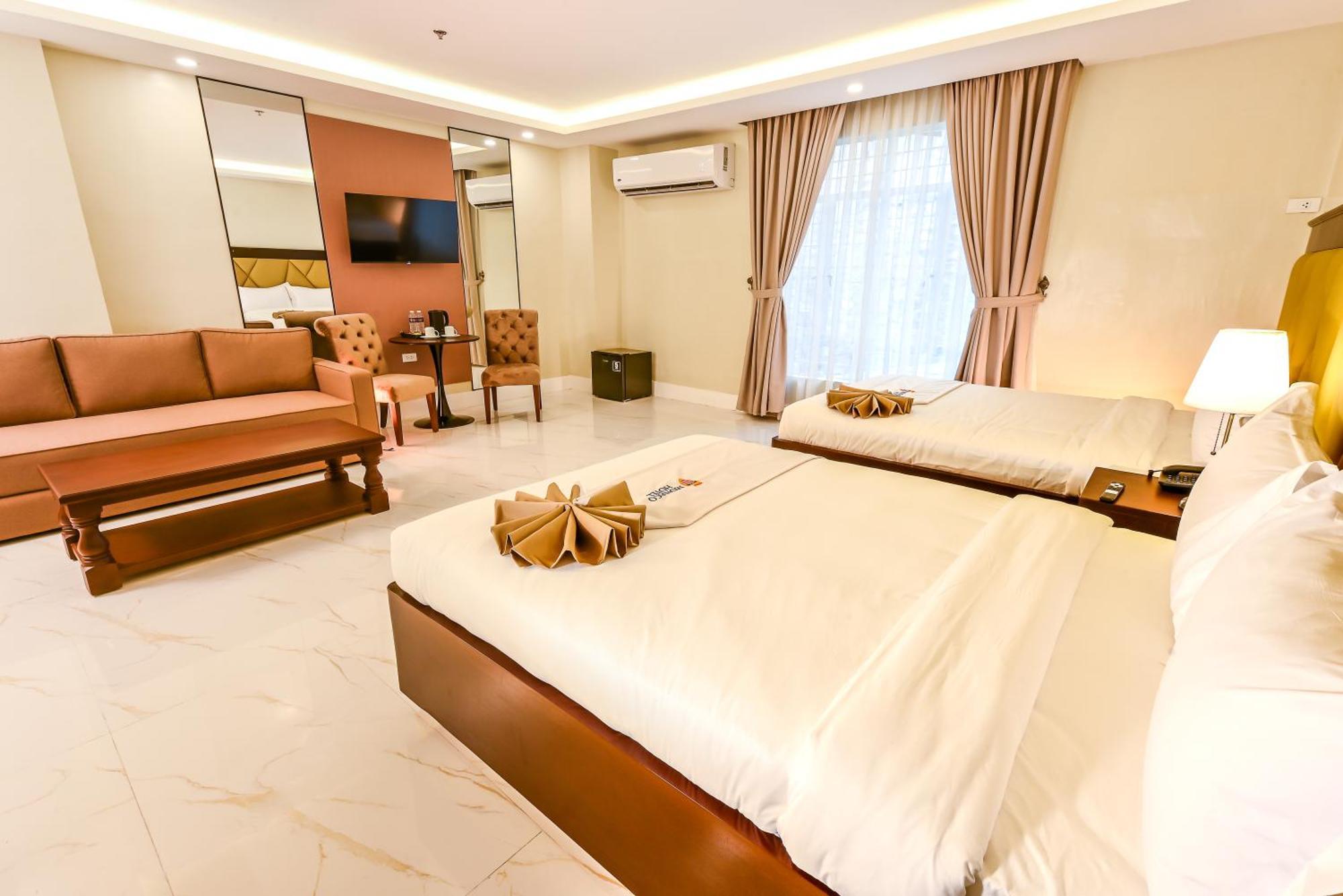 Monaco Hotel Taytay  ภายนอก รูปภาพ