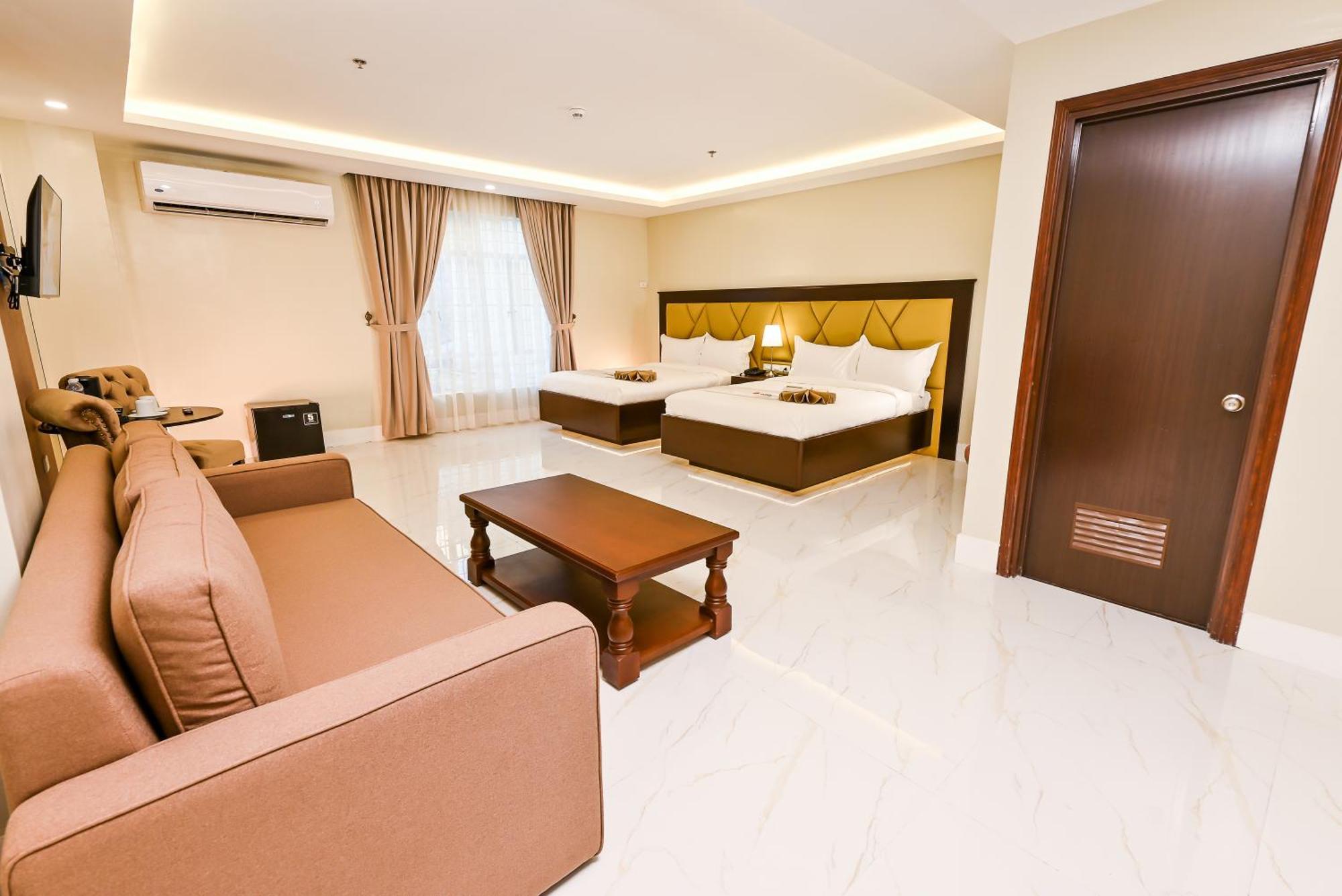 Monaco Hotel Taytay  ภายนอก รูปภาพ