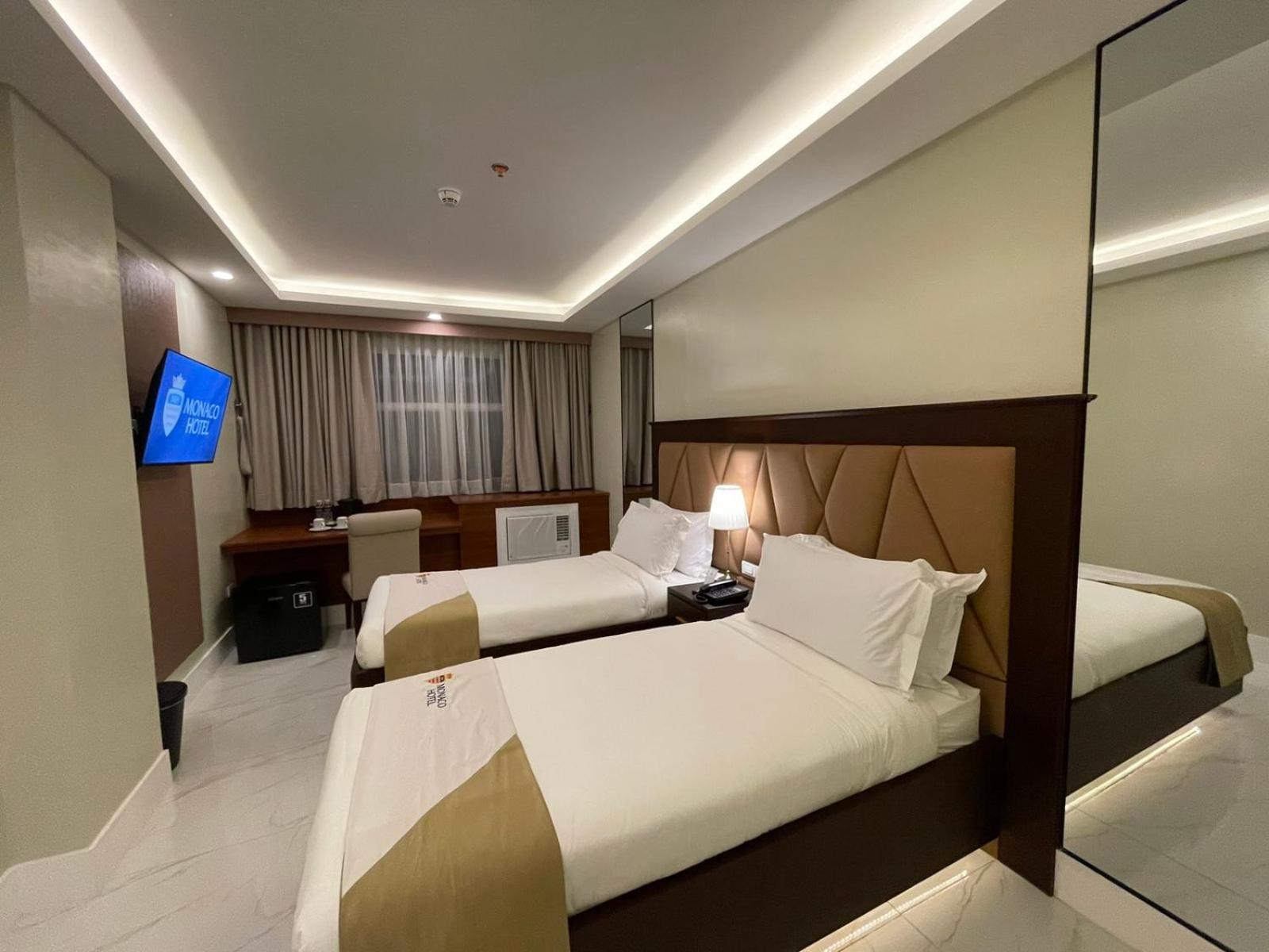 Monaco Hotel Taytay  ภายนอก รูปภาพ