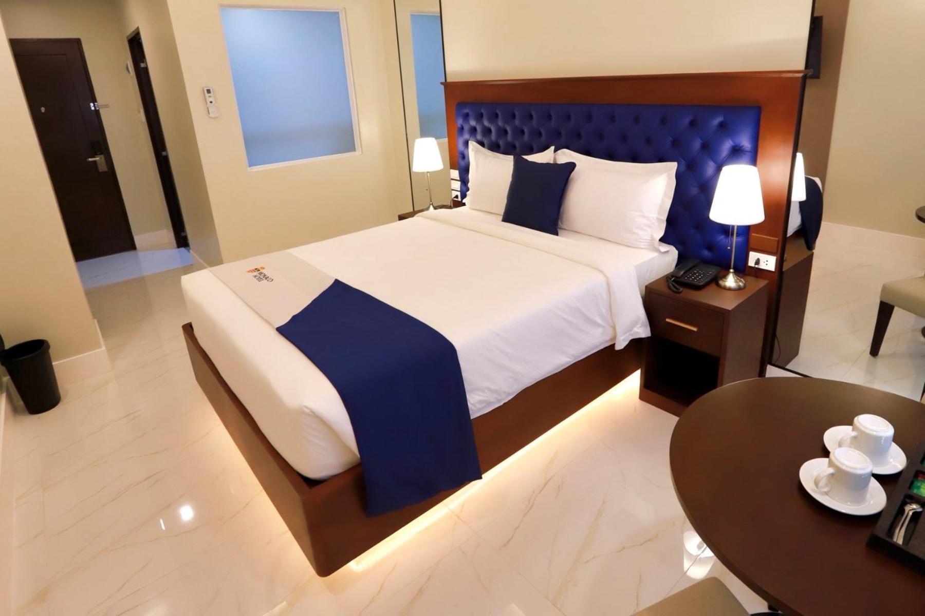 Monaco Hotel Taytay  ภายนอก รูปภาพ
