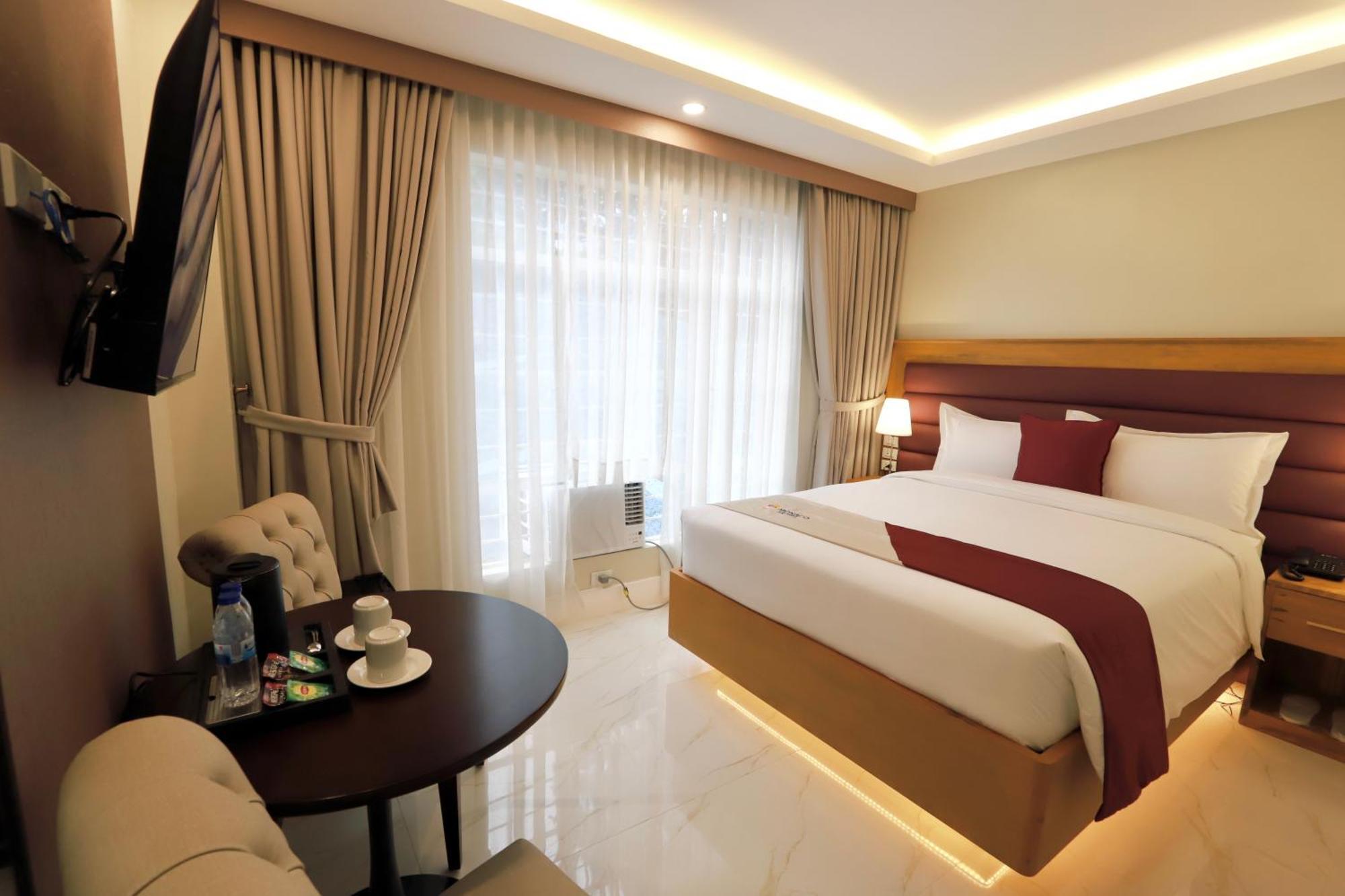 Monaco Hotel Taytay  ภายนอก รูปภาพ